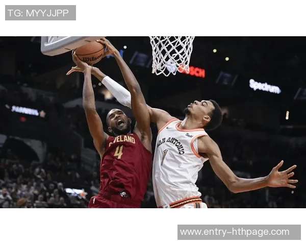 文班卡斯尔全力训练状态回暖前者缺阵对抗鹈鹕后者出战存疑 文班卡斯尔全力训练状态回暖前者缺阵对抗鹈鹕后者出战存疑